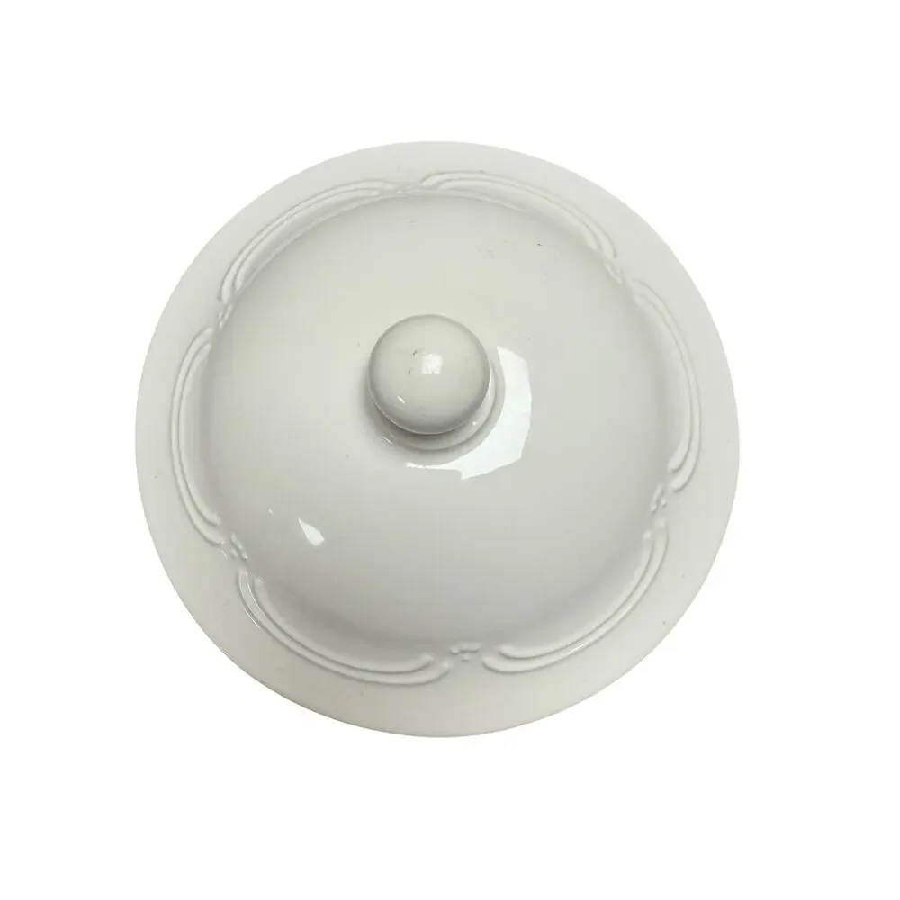 Pfaltzgraff Filigree 2 Quart White Stoneware Round Covered Casserole